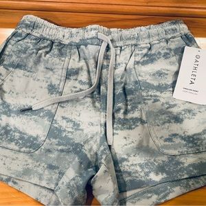Womens Athleta medium Farallon shorts New